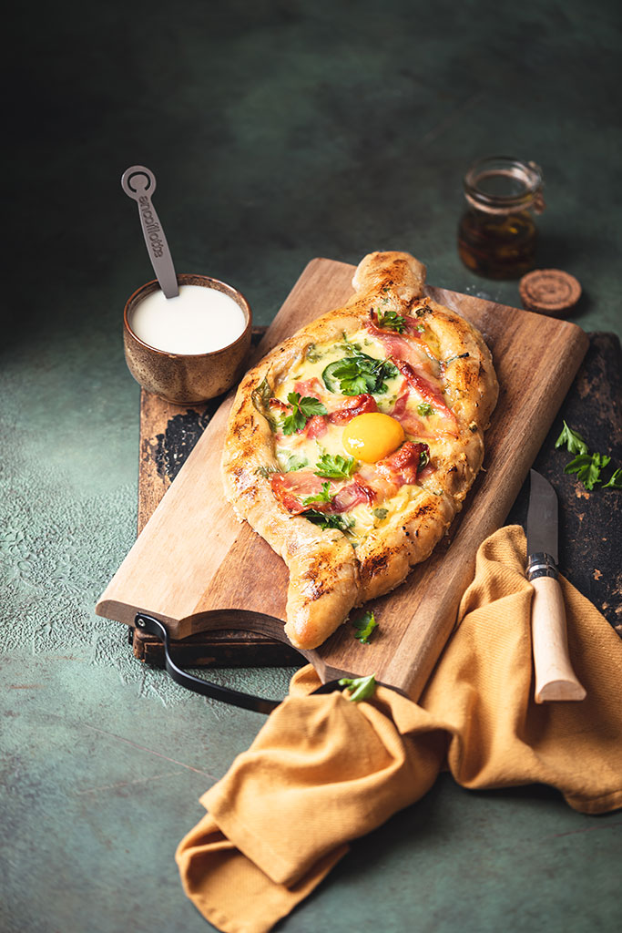 Khachapuri (pain-au-fromage) à la Cancoillotte